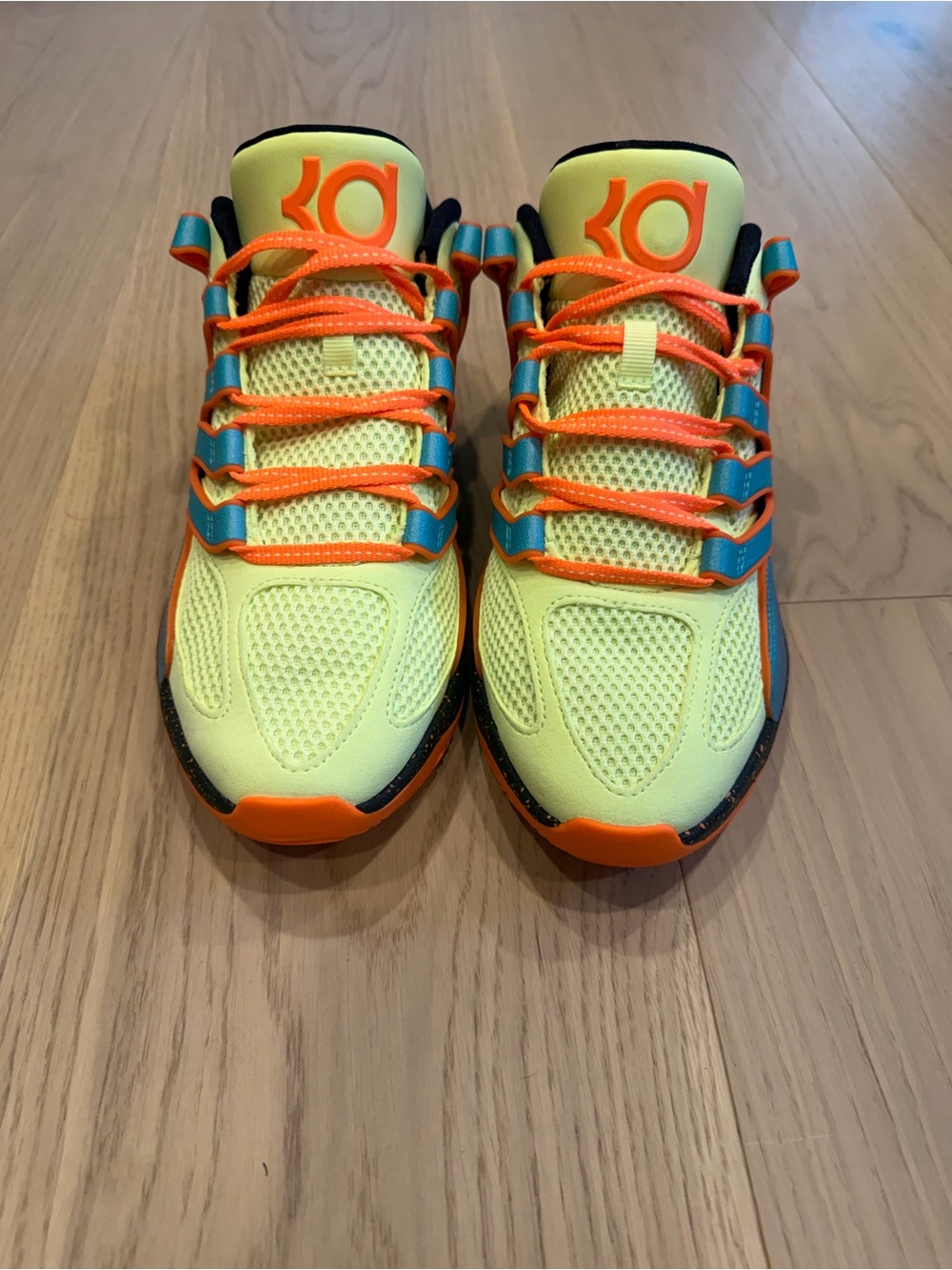 Nike KD 18 Clear Jade Liquid Lime Size M 8.5/W 10
